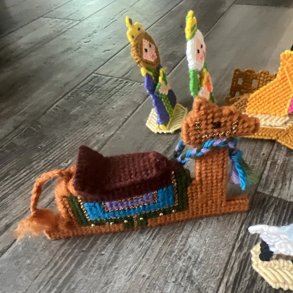 11 Piece Lot Handmade Needlepoint Plastic Canvas‎ Christmas Nativity Set Jesus